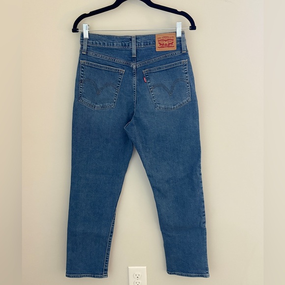 Like new! Levi's Wedgie Straight Jeans Sz 29 - Picture 3 of 4